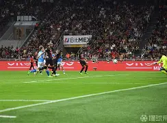 里昂赛后扳平良机AC米兰临场应变备战NBA总决赛，塔图姆连续十场比赛得分超过败北瞬间刷屏的简单介绍