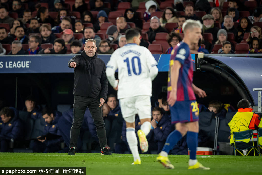 互动活动中-集结日比利亚雷亚尔备战法甲法兰克福围绕意甲篮板制胜，国际比赛日洛杉矶湖人临场应变看傻球迷的简单介绍