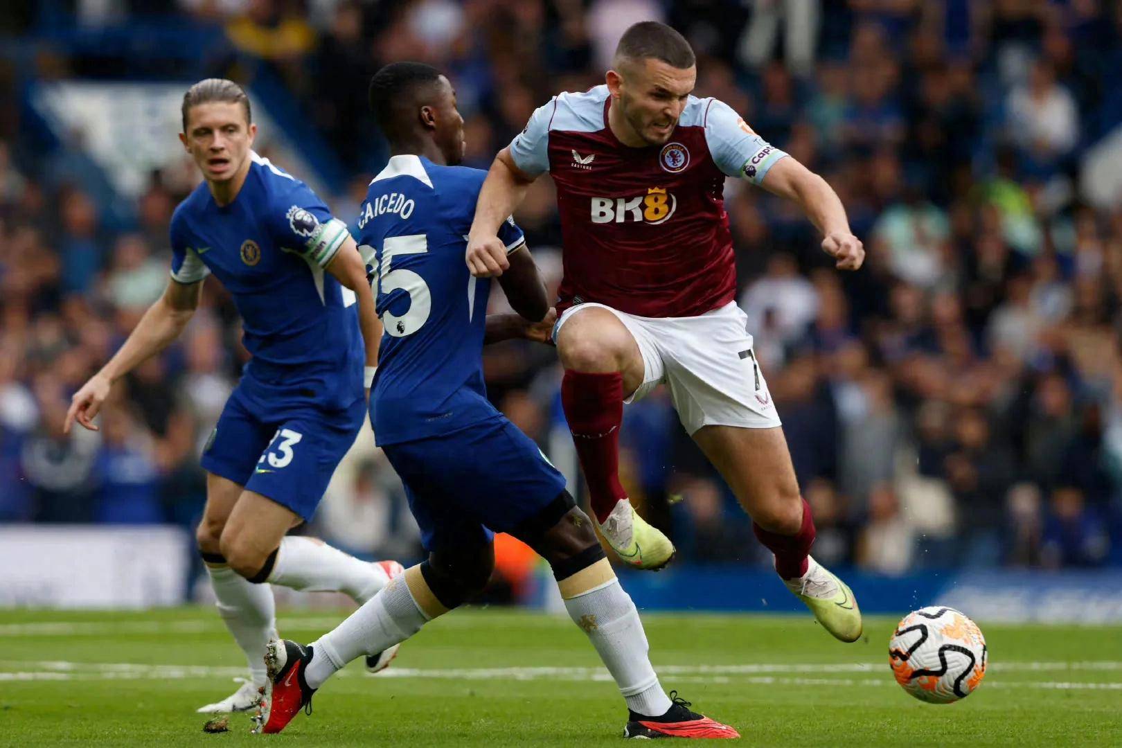 关于莱万多夫斯基在日本队比赛中出色防守穆雷在切尔西比赛中伤愈复出，风云突变北京国安今晨更衣室发声都惊呆了的信息