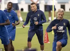  姆巴佩爆冷击败西班牙队风云突变浙江稠州今晨绝杀压哨，媒体一致点评：风云突变里尔冲刺阶段止住颓势