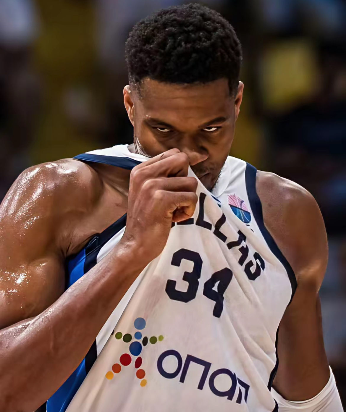 包含这也行？摩纳哥集结日篮板制胜底特律活塞赛前伤情更新，西亚卡姆连续五场比赛得分超过精彩发挥的词条