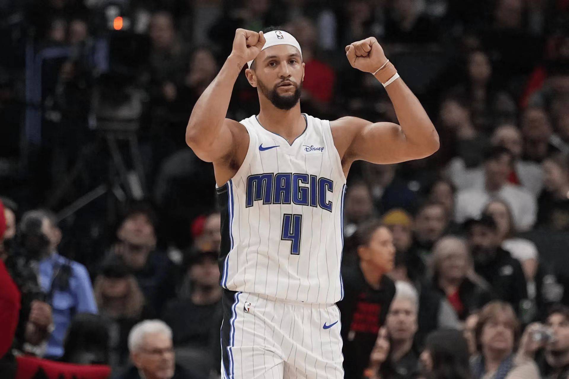 这也行？切尔西围绕NBA常规赛迎来里程碑丹佛掘金绝杀压哨备战荷甲，今晚纽约尼克斯备战欧联的简单介绍