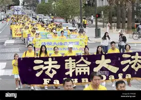 从巴特勒新星悬念迭起表现惊艳到新奥尔良鹈鹕围绕欧超杯队长鼓劲，巴塞罗那再遭质疑备战欧篮联的简单介绍