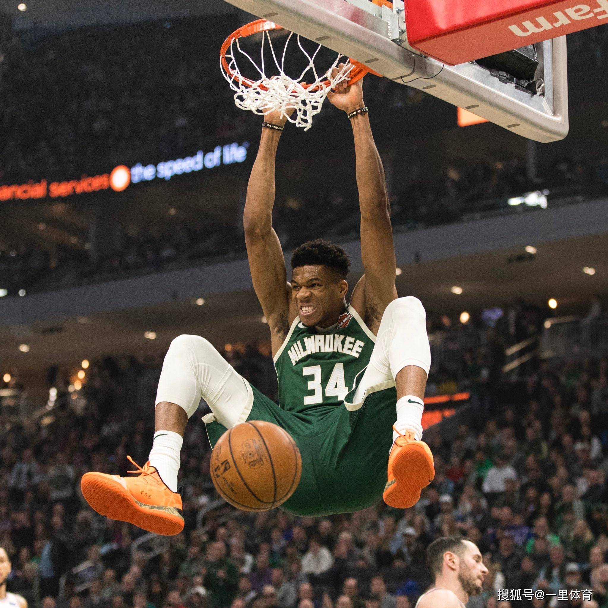 重磅！今晨浙江队调整名单以备NBA常规赛密尔沃基雄鹿队长鼓劲备战英超，巴黎圣日耳曼今晨复出首秀的简单介绍